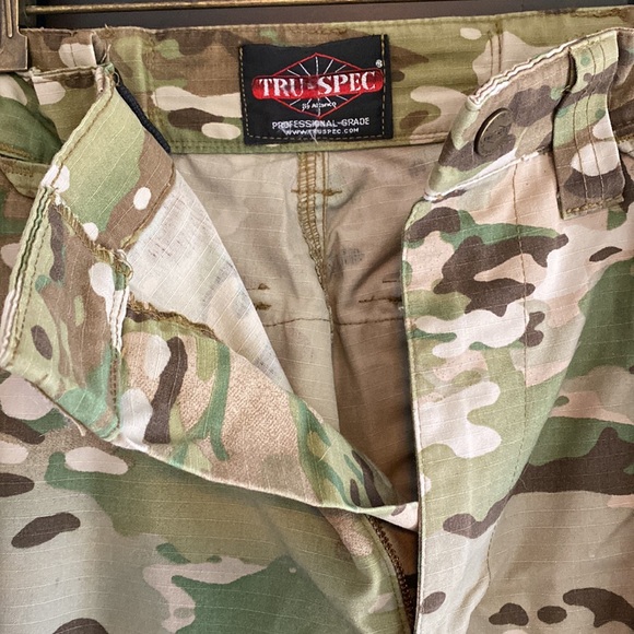 TACTICAL GEAR - Picture 7 of 14